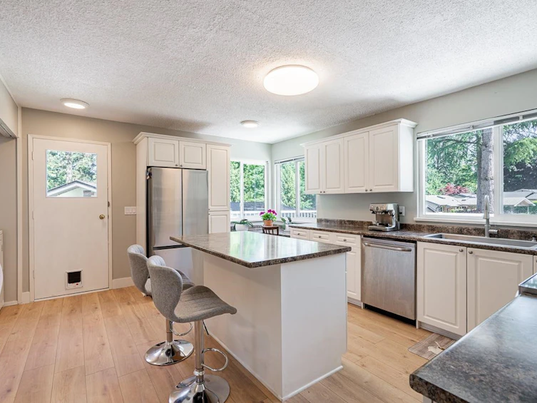2602 Hawser Avenue, Coquitlam, BC, V3C 4E1 - 8