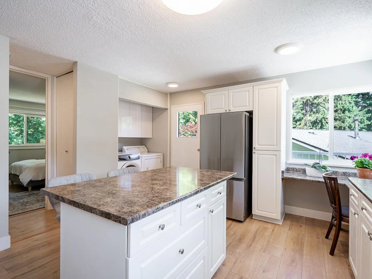 2602 Hawser Avenue, Coquitlam, BC, V3C 4E1 - 11