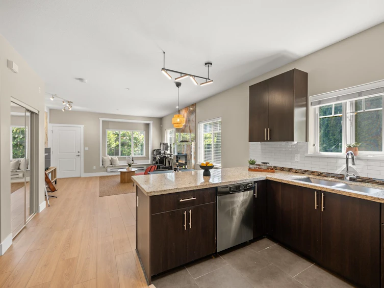 111-368 Ellesmere Avenue, Burnaby, BC, V5B 3S9 - 7