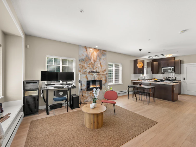 111-368 Ellesmere Avenue, Burnaby, BC, V5B 3S9