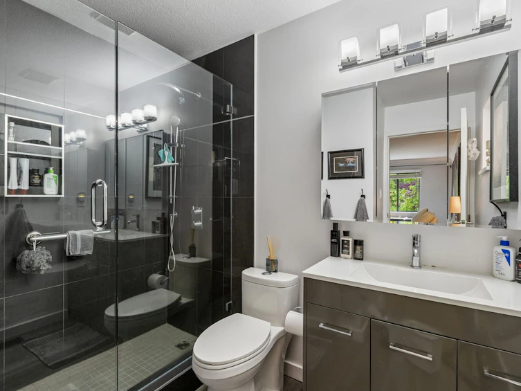 3491 St. Georges Avenue, North Vancouver, BC, V7N 1V7 - 23