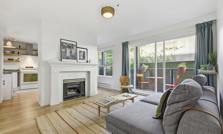 205-33165 2nd Avenue