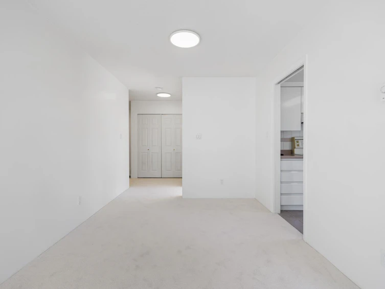 402-9603 Manchester Drive, Burnaby, BC, V3N 4Y7 - 10
