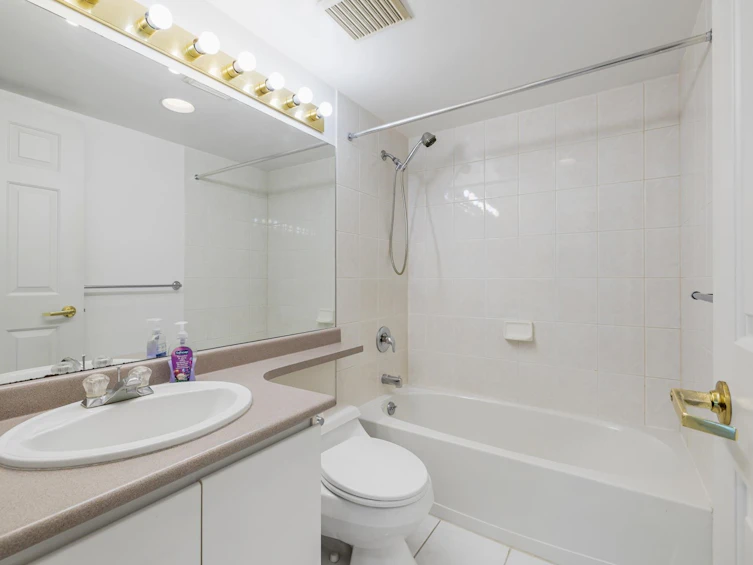 402-9603 Manchester Drive, Burnaby, BC, V3N 4Y7 - 32