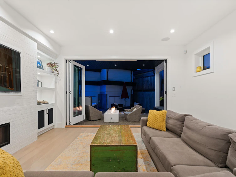 336 E Keith Road, North Vancouver, BC, V7L 1V7 - 11