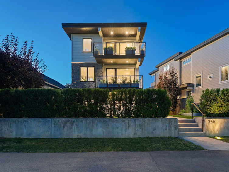 336 E Keith Road, North Vancouver, BC, V7L 1V7