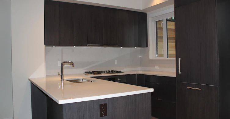 5438 Oak Street, Vancouver, BC, V6M 2V6 - 4