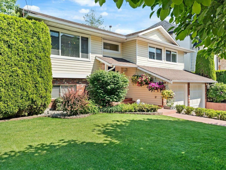 2052 Primrose Street, Abbotsford, BC, V2S 2Z1 - 3