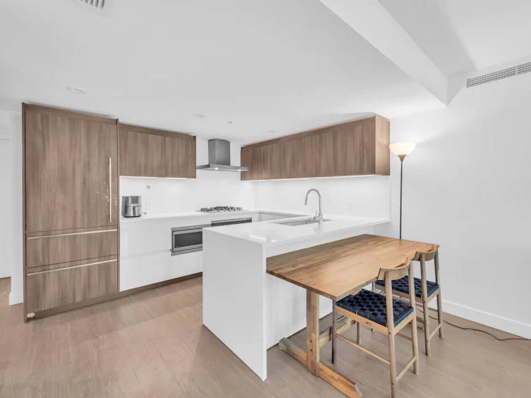 704-6320 No. 3 Road, Richmond, BC, V6Y 0L5 - 5