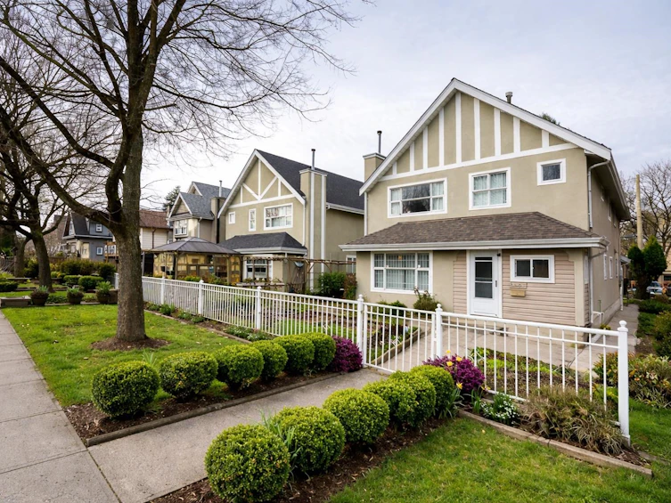 1407 E 12th Avenue, Vancouver, BC, V5N 2A1 - 2