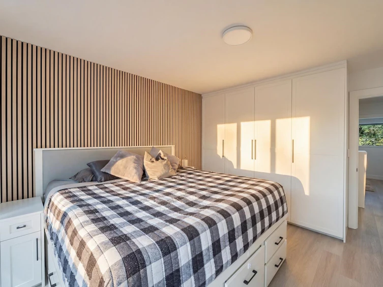 15951 Alder Place, Surrey, BC, V4A 5J1 - 17