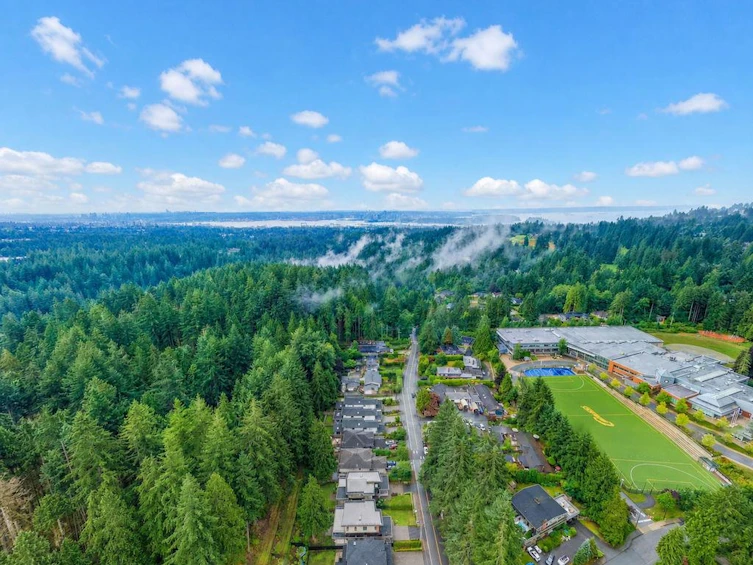 31 Glenmore Drive, West Vancouver, BC, V7S 1A5 - 31