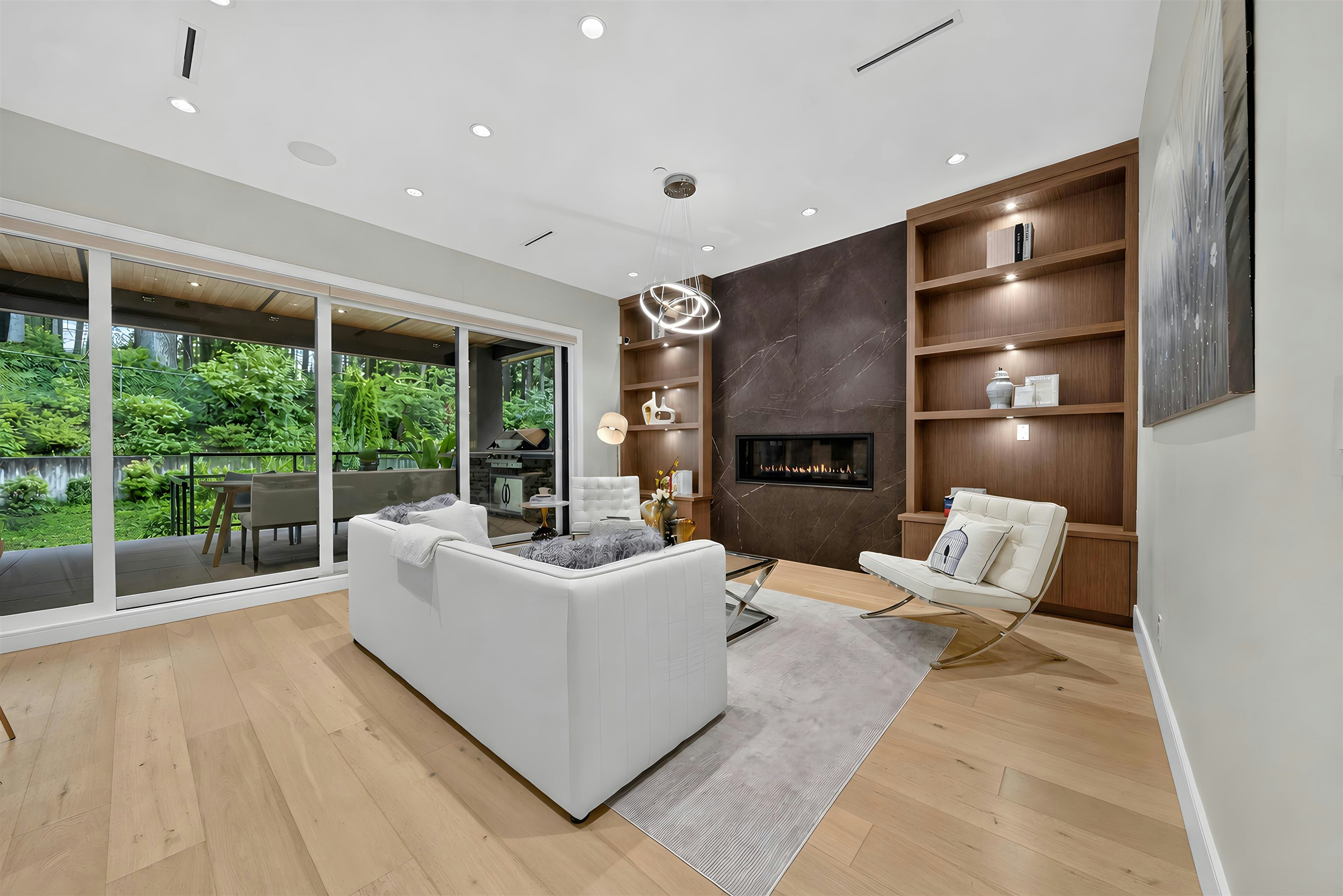 31 Glenmore Drive, West Vancouver, BC, V7S 1A5 - 2