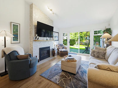 57-8737 212 Street - 5