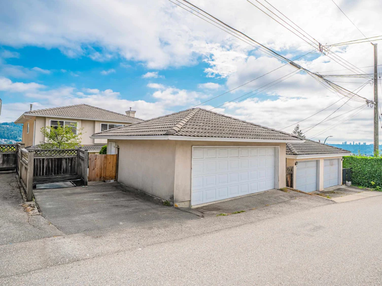155 Ellesmere Avenue, Burnaby, BC, V5B 3S5 - 40