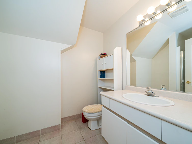 155 Ellesmere Avenue, Burnaby, BC, V5B 3S5 - 36