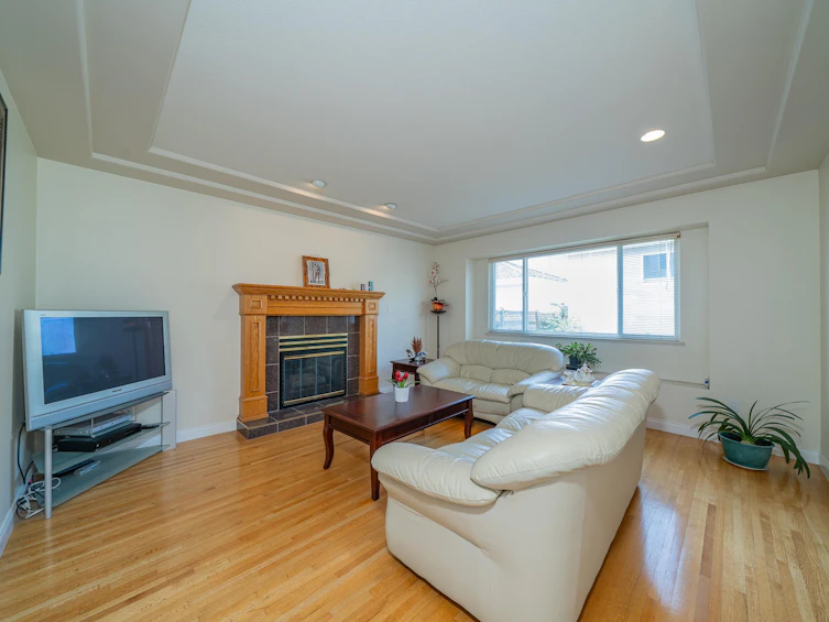 155 Ellesmere Avenue, Burnaby, BC, V5B 3S5 - 20