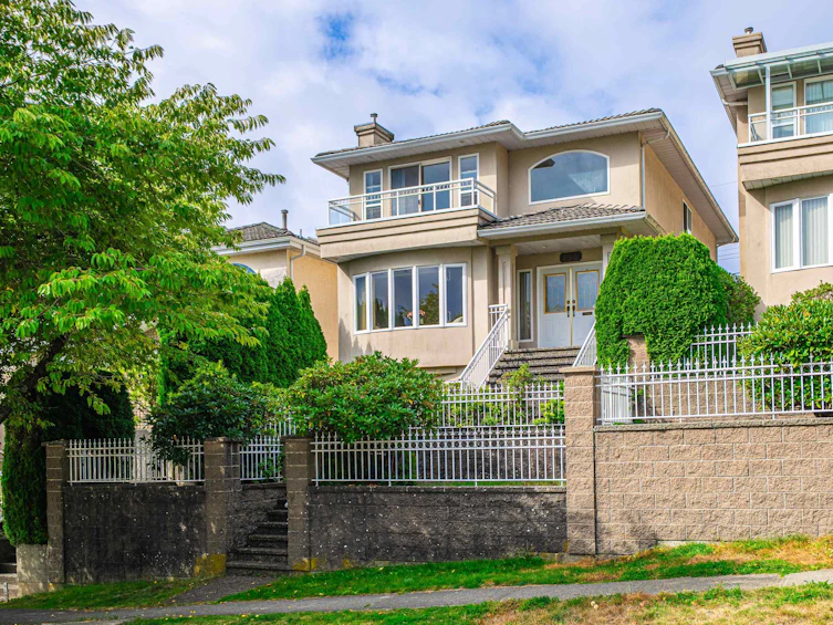 155 Ellesmere Avenue, Burnaby, BC, V5B 3S5 - 5