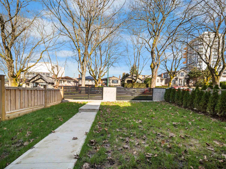 1-3576 E Pender Street, Vancouver, BC, V5K 2E3 - 21