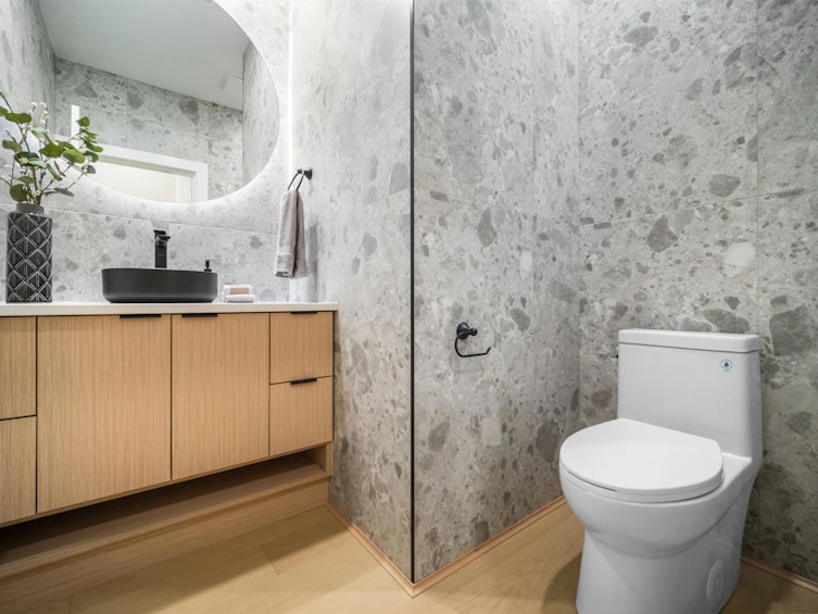 1-3576 E Pender Street, Vancouver, BC, V5K 2E3 - 18