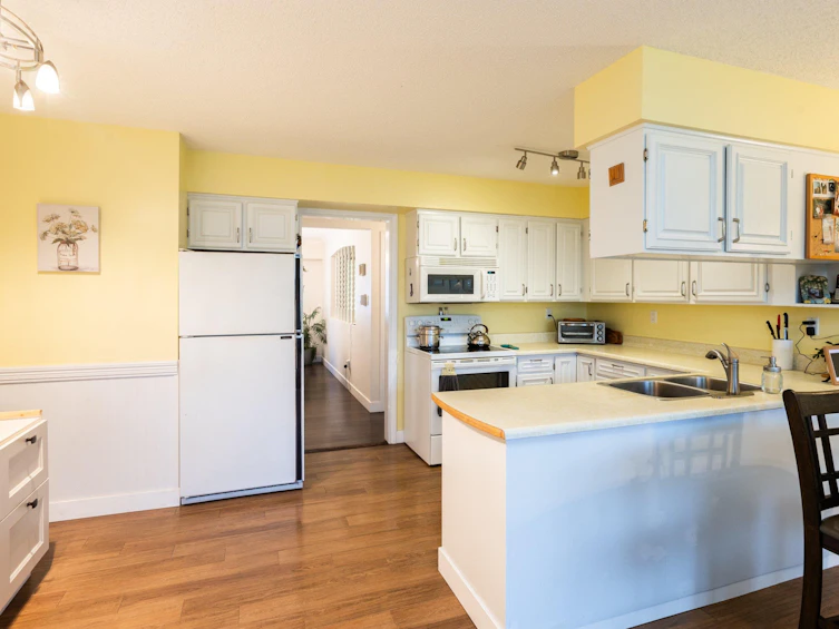 11645 88a Avenue, Delta, BC, V4C 7B4 - 11