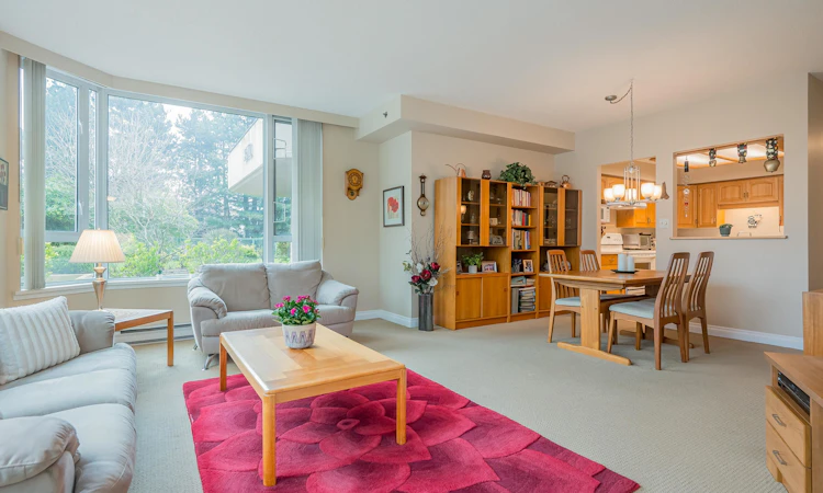 102-3170 Gladwin Road
