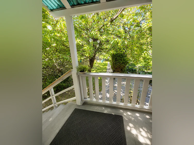 3141 E Broadway, Vancouver, BC, V5M 1Z7 - 9
