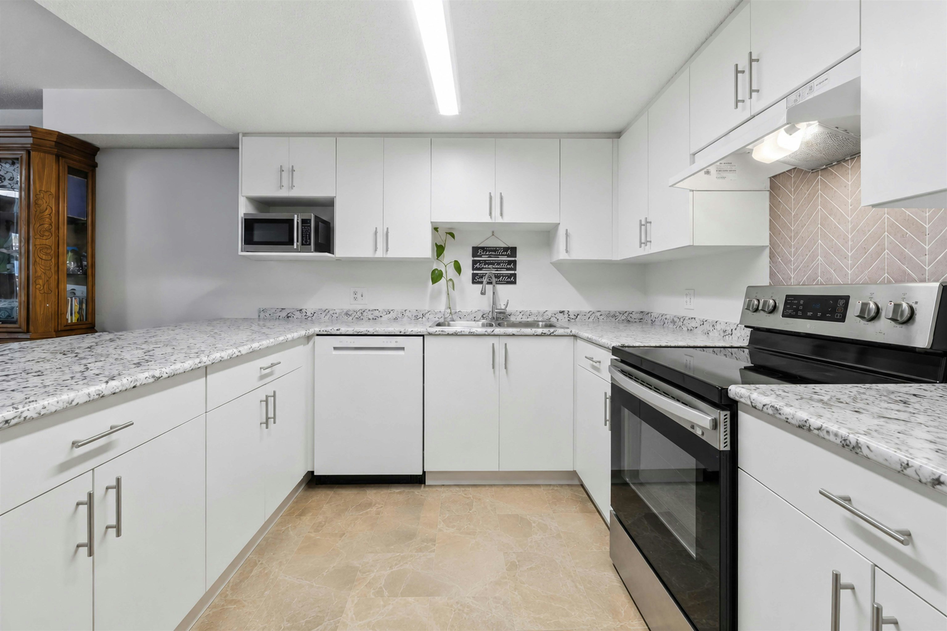 103-7139 133a Street, Surrey, BC, V3W 8A1