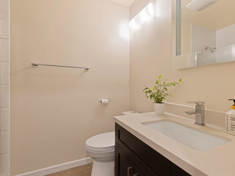 102-2588 Alder Street, Vancouver, BC, V6H 4E3 - 16