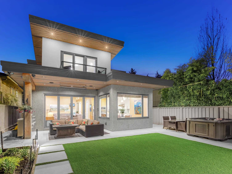 315 E 20th Street, North Vancouver, BC, V7L 3A8 - 2