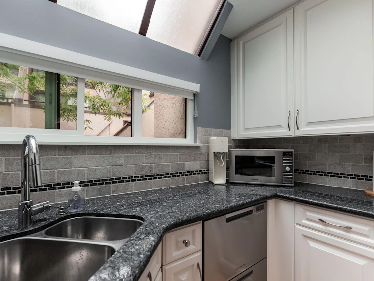 7-2485 Cornwall Avenue, Vancouver, BC, V6K 1B9 - 8