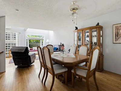 7-2485 Cornwall Avenue - 4
