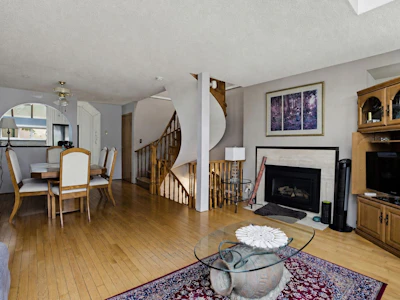 7-2485 Cornwall Avenue - 3