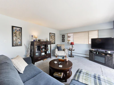 205-330 W 2nd Street - 4