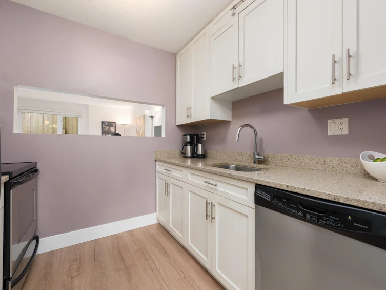 104-1330 Graveley Street, Vancouver, BC, V5L 3A2 - 12