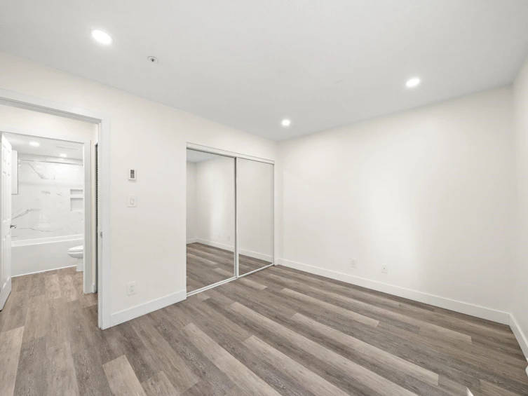 103-2212 Oxford Street, Vancouver, BC, V5L 1G1 - 11
