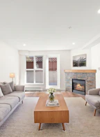 103 2212 Oxford Street