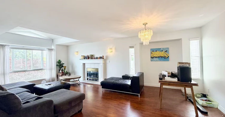 Upper-82xx 167a Street, Surrey, BC, V4N 3H5 - 4