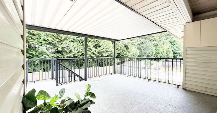 Upper-82xx 167a Street, Surrey, BC, V4N 3H5 - 9