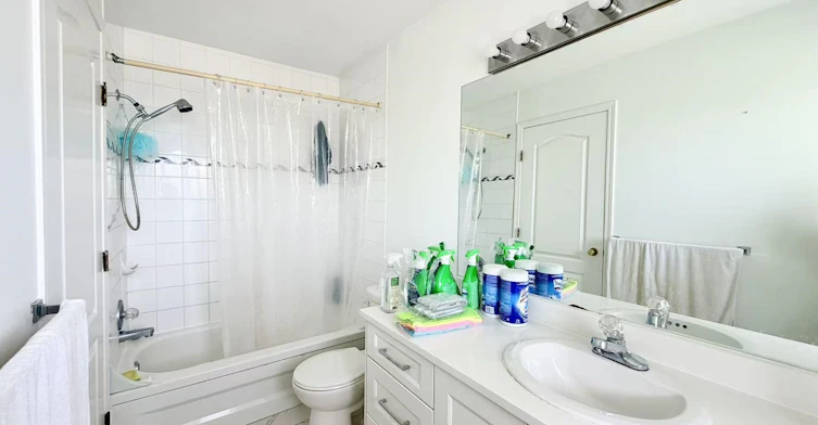 Upper-82xx 167a Street, Surrey, BC, V4N 3H5 - 11