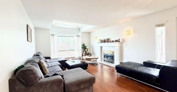 Upper-82xx 167a Street, Surrey, BC, V4N 3H5 - 3