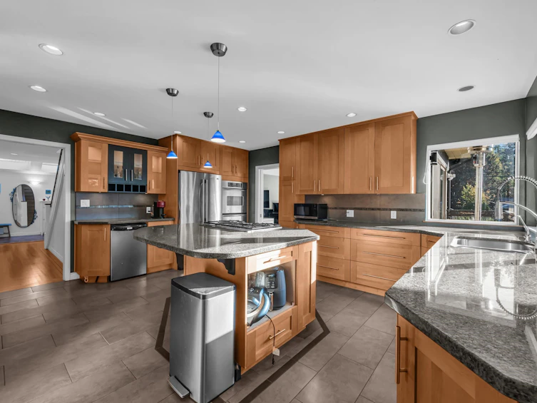 310 Macbeth Crescent, West Vancouver, BC, V7T 1V7 - 7