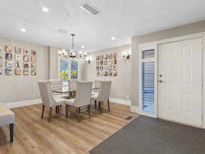104-51096 Falls Court - 2