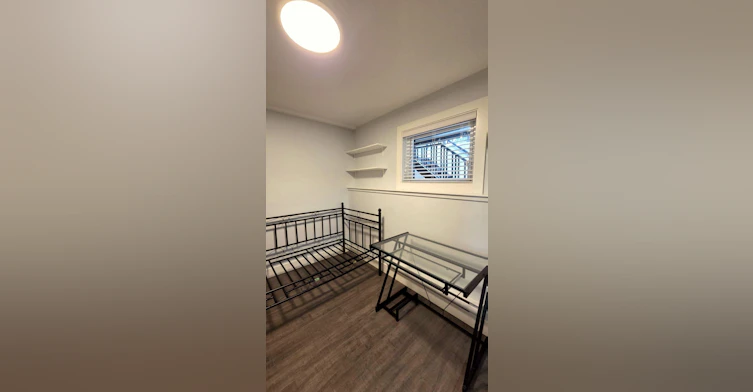 Basement-3771 Frances St, Burnaby, BC, V5C 2N9 - 4