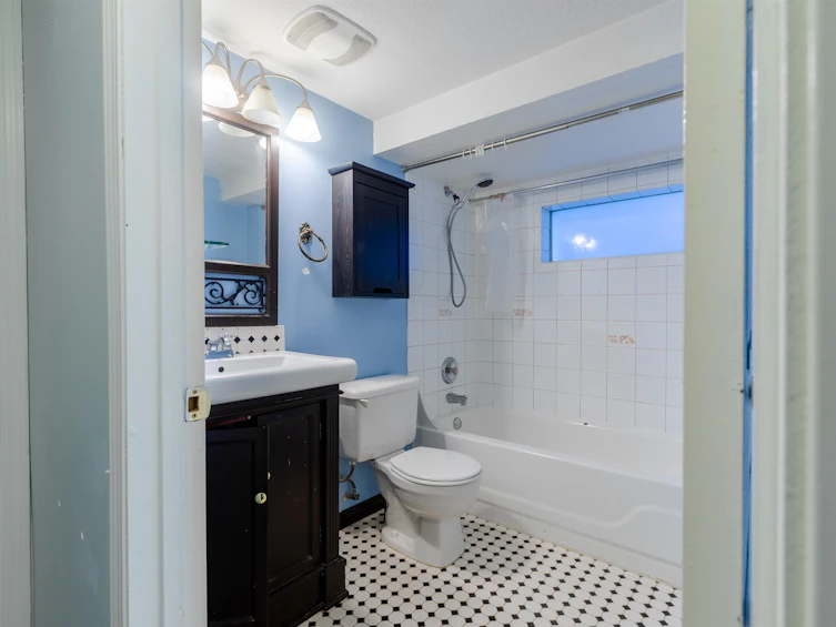 2951 Venables Street, Vancouver, BC, V5K 2R8 - 38