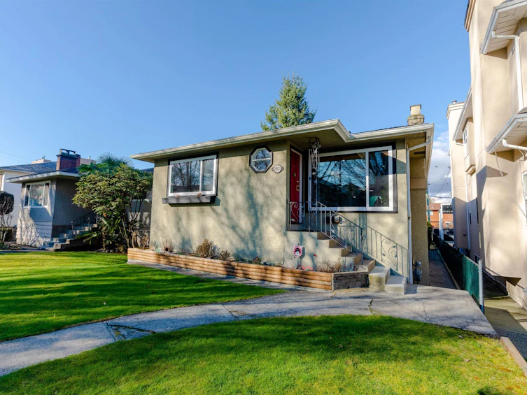 2951 Venables Street, Vancouver, BC, V5K 2R8 - 32