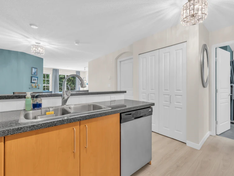 411-3388 Morrey Court, Burnaby, BC, V3J 7Y5 - 9