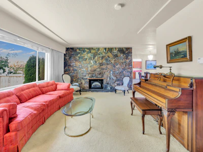 9451 Chapmond Crescent - 3