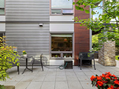 102-1661 E 2nd Avenue - 4
