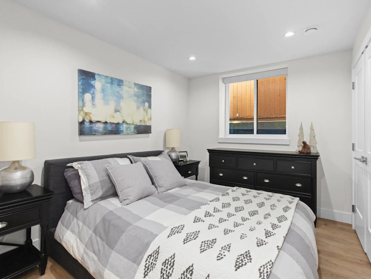 215 E 22nd Street, North Vancouver, BC, V7L 3C5 - 23